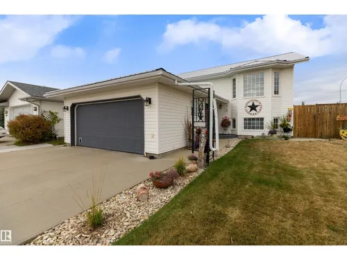 5406 45 St, Tofield - $450,000