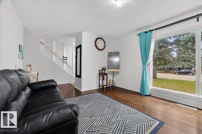 Interior photo 3 of 4124 121 ST NW