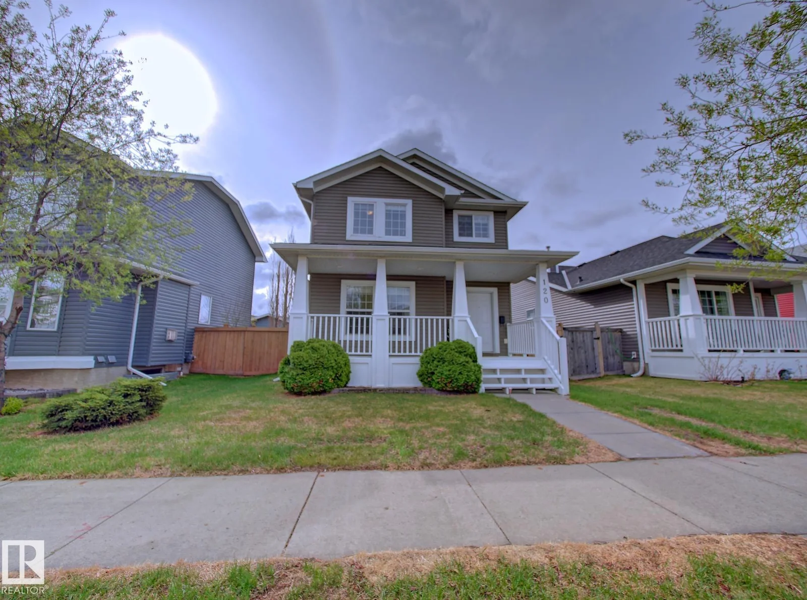 120 Westwood LN, Fort Saskatchewan - 5 bedroom Detached Single Family for sale