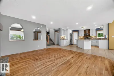 Interior photo 4 of 11824 13 AV NW