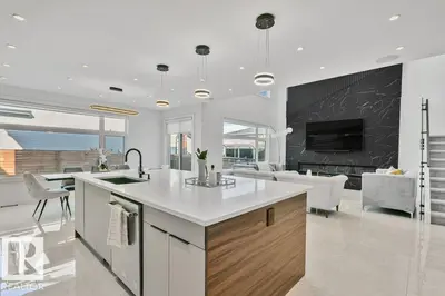 Interior photo 2 of 2942 KOSTASH DR SW