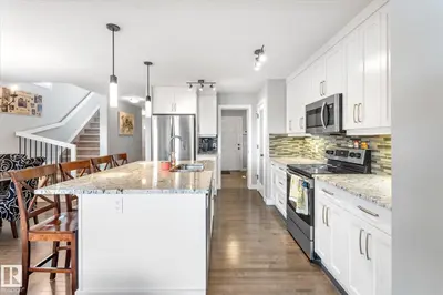 Interior photo 3 of 3 RICHMOND LI