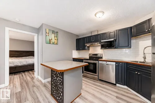 #102 16221 95 ST NW, Edmonton - $170,000