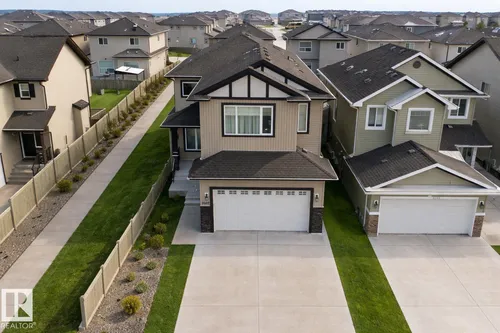 3107 13 AV NW, Edmonton - $744,900