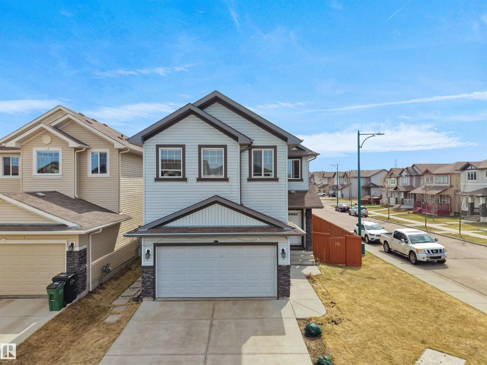 3247 15 AV NW NW, Edmonton - 6 bedroom Detached Single Family for sale