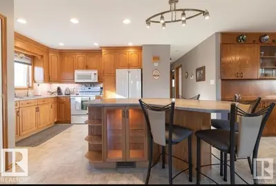 Interior photo 4 of 1412 63 ST NW