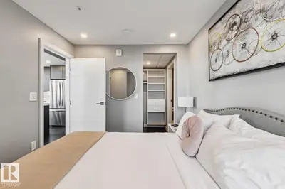 Interior photo 2 of #3302 10180 103 ST NW