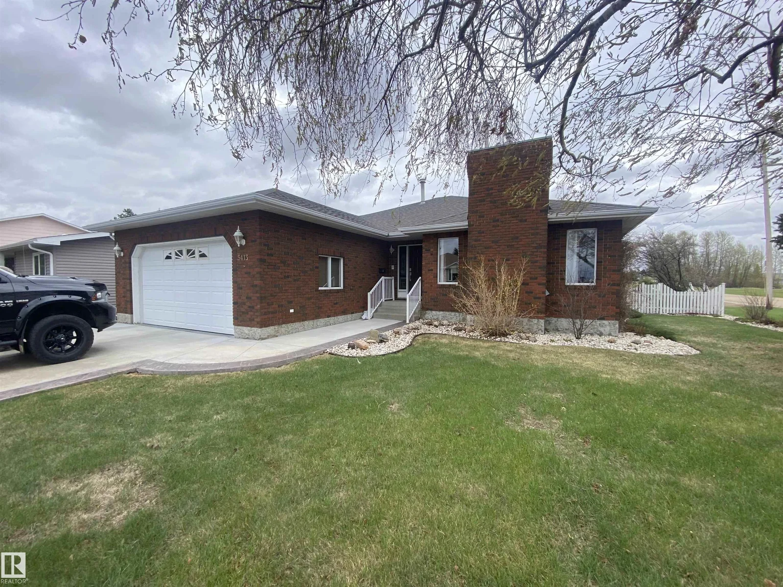5413 47 AV, Vegreville - 4 bedroom Detached Single Family for sale