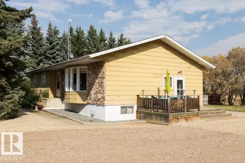 51019 RR 141, Rural Minburn County - $674,999