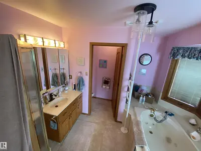 Interior photo 3 of 5413 47 AV