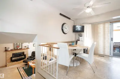 Interior photo 4 of 4116 44 AV