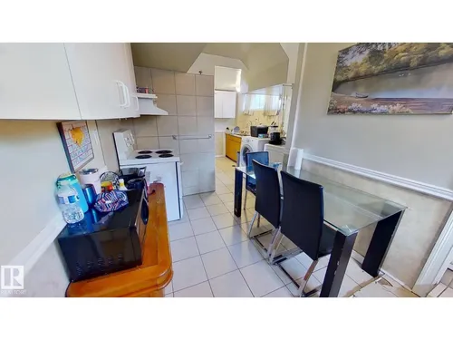 9216 130 AV NW, Edmonton - $495,000