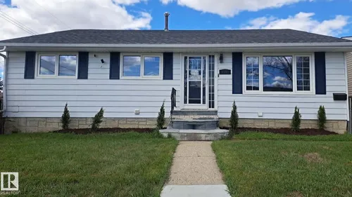 8512 131 AV NW, Edmonton - $480,000