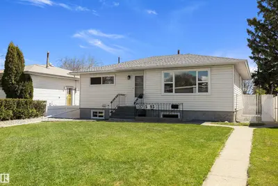 Interior photo 1 of 12715 / 12717 93 ST NW