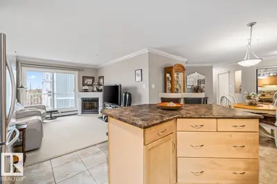 Interior photo 4 of #414 9910 107 ST