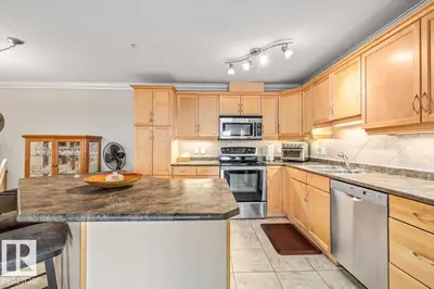 Interior photo 2 of #414 9910 107 ST