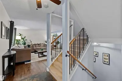 Interior photo 3 of 501 LAKESIDE DR