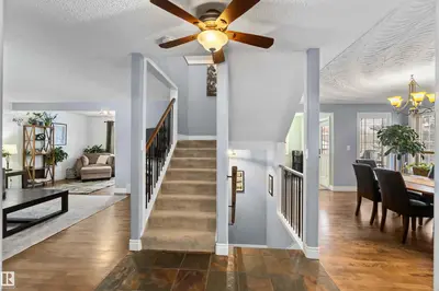 Interior photo 2 of 501 LAKESIDE DR