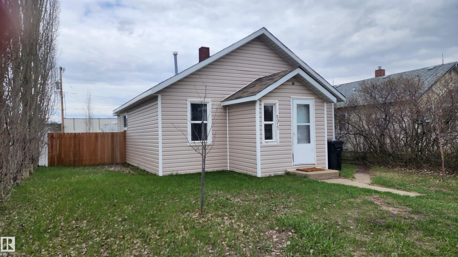 5017 51 ST, Elk Point - 2 bedroom Detached Single Family for sale