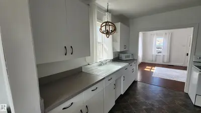 Interior photo 2 of 5017 51 ST