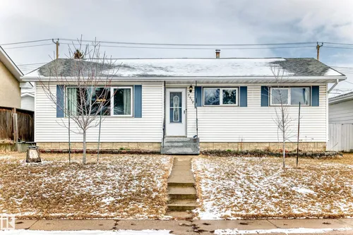 7512 136 AV NW, Edmonton - $400,000