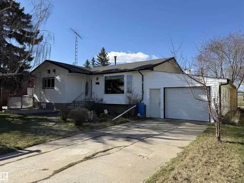 4706 54 AV, Barrhead - $309,000