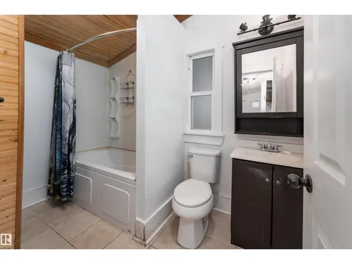12018 95 ST NW, Edmonton - $209,900