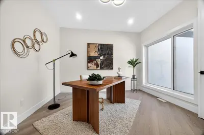 Interior photo 3 of 5928 32 ST NE