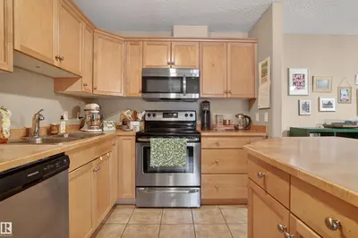 Interior photo 2 of #110 2903 RABBIT HILL RD NW