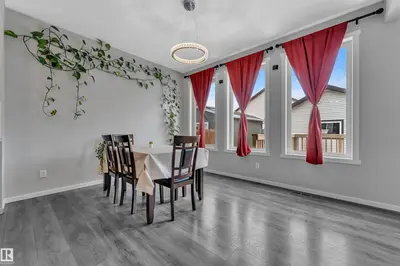 Interior photo 3 of 2611 PRICE CM SW