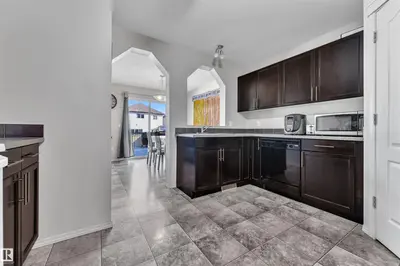 Interior photo 4 of 6152 13 AV SW