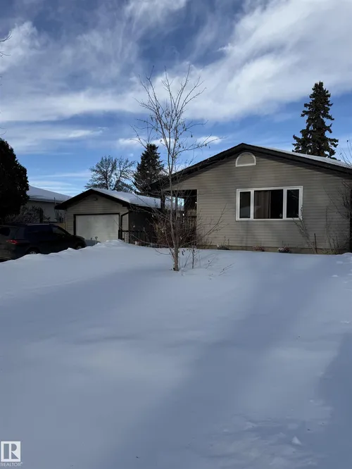 16 RAVEN DR, Sherwood Park - $378,000