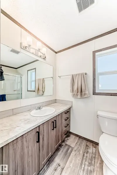 Interior photo 2 of 56432 HWY 777
