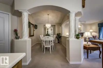 Interior photo 2 of 