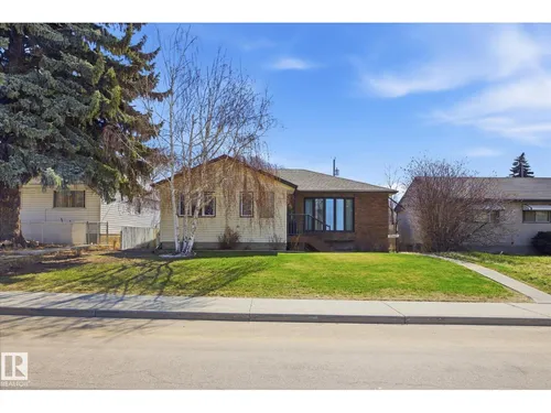 10667 65 ST NW, Edmonton - $619,900
