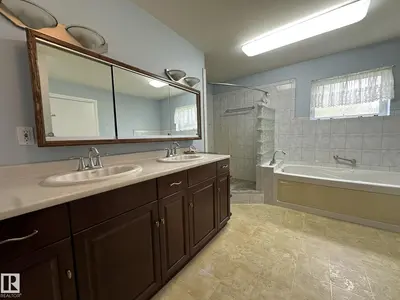 Interior photo 4 of 4926 51 ST