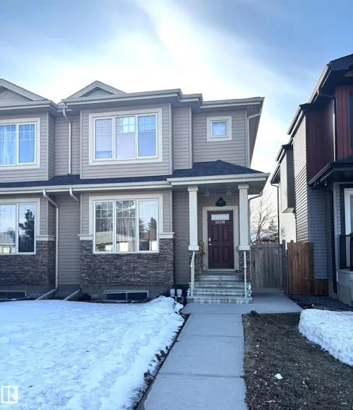 10218 161 ST NW, Edmonton - $395,000