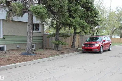 Interior photo 3 of 15941 106A AV NW