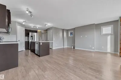 Interior photo 4 of 3319 11 AV NW