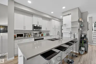 Interior photo 2 of 276 Rolston WD
