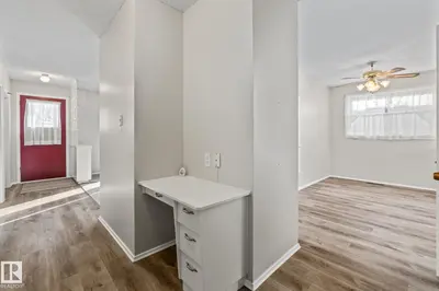Interior photo 4 of 11926/11928 56 ST NW