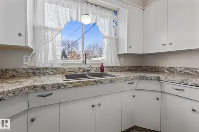 Interior photo 2 of 11926/11928 56 ST NW