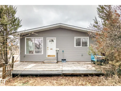 5204 112 AV NW, Edmonton - $419,000