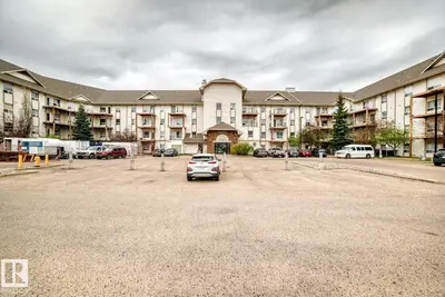 Interior photo 1 of #1315 330 CLAREVIEW STATION DR NW