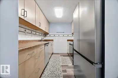 Interior photo 4 of 6528 184 ST NW