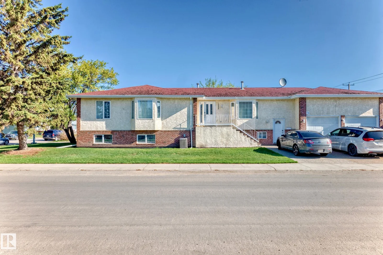 15330 99 AV NW, Edmonton - 6 bedroom Detached Single Family for sale