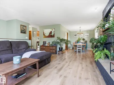 Interior photo 2 of 45 LORNE CR
