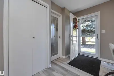 Interior photo 3 of 14 ASH PL