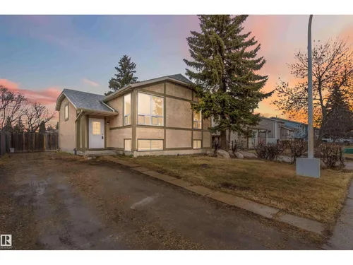 4636 37A AV NW, Edmonton - $425,000