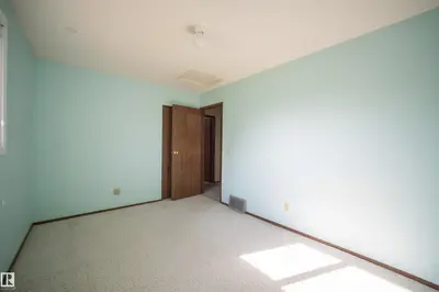 Interior photo 2 of 4724 38B AV NW NW
